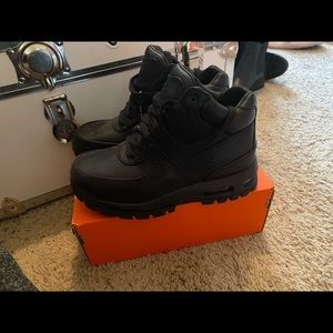 Nike waterproof snow boots